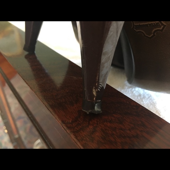 Gorgeous patent leather and leather pumps. - Picture 3 of 4